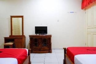 RedDoorz Plus near Stadion Wijaya Kusuma - Cilacap - 4