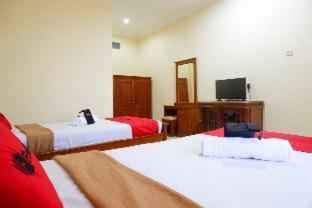 RedDoorz Plus near Stadion Wijaya Kusuma - Cilacap - 3
