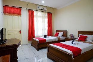 RedDoorz Plus near Stadion Wijaya Kusuma - Cilacap - 1
