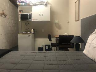 Thornton Lodge Motel - 1