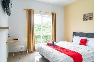 RedDoorz Plus near Teras Kota 3 - 7