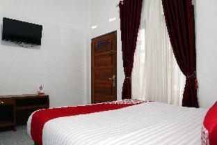 RedDoorz Syariah at Penginapan Eby Padang - 3