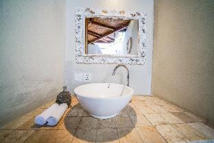 Blue Lagoon Avia Villas - 4