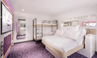 YOTELAIR Singapore Changi Airport Landside - 9