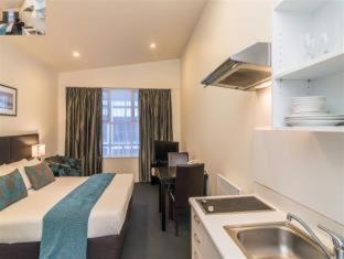 Gilmer Apartment Hotel - 8