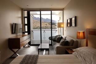 The Rees Hotel & Luxury Apartments - 3