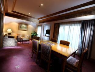 Puteri Wing - Riverside Majestic Hotel - Kuching - 1