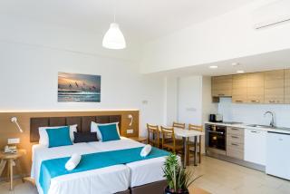 Helios Bay Hotel and Suites - Paphos - 5