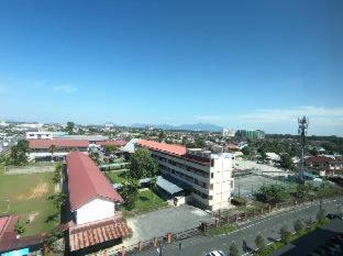 Roxy Hotel & Apartments - Kuching - 3