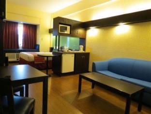 Microtel by Wyndham Batangas - Santo Tomas - 4