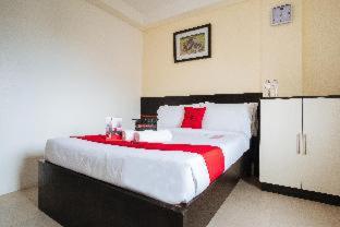 RedDoorz Plus at Evangelista Street Makati - 6