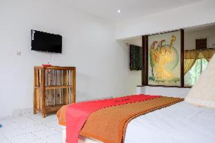 RedDoorz Plus near Jalan Baru Bogor - 8