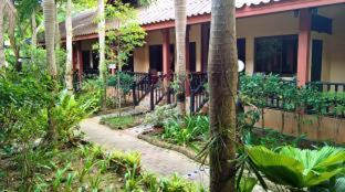 Penny's Resort - 4