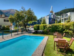Four Seasons Motel - 2