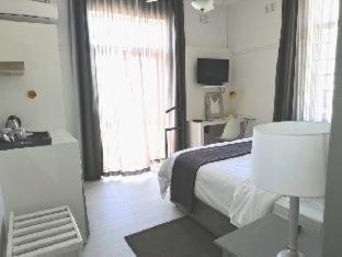 The Hampton Exclusive Guesthouse - East London - 5