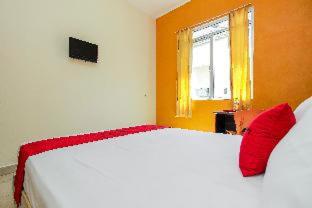 RedDoorz near Jalan Wolter Monginsidi Manado - Manado - 2