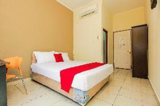 RedDoorz near Jalan Wolter Monginsidi Manado - Manado - 1