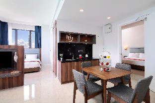 Hompton Hotel by the Beach - 4