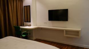 Pine Garden Hotel - 1