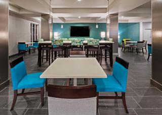Holiday Inn Express and Suites Killeen-Fort Hood Area by IHG - Killeen - 2