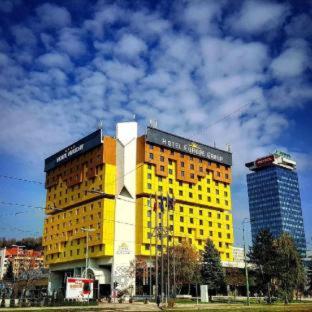Hotel Holiday - Sarajevo - 5