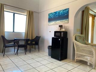 Sea Eye Hotel - Sunset Building - Utila - 7