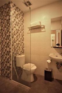 Front One Hotel Airport Solo - Solo - 4