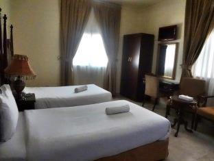 Sara Hotel Apartments - Ajman - 4