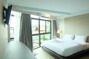 A Plus Deluxe Hotel - 3