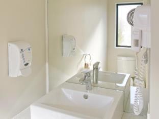 Le Chalet Suisse Motel Taupo - 8