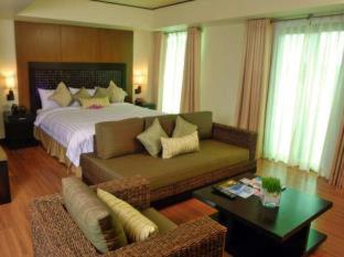 Widus Hotel Clark - Clark - 5