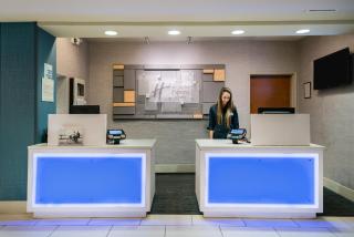 Holiday Inn Express & Suites Rocky Mount Smith Mountain Lake by IHG - Rocky Mount - 1