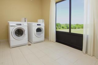 Holiday Inn Express Hotels & Suites Cuero by IHG - Cuero - 3