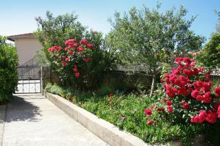 Apartments with parking space Krk - 5364 - 2