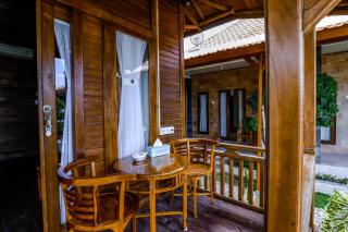 Swan Beach Inn - 2