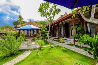 Swan Beach Inn - Nusa Penida - 1