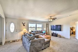 Desert Escape Off I-10 with Over 1 Enclosed Acre! - Mescal - 3