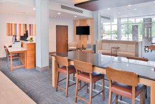 Holiday Inn Express & Suites Salem by IHG - 1