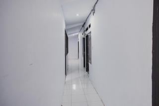 RedDoorz near Jalan Soeprapto Bengkulu - Bengkulu - 7