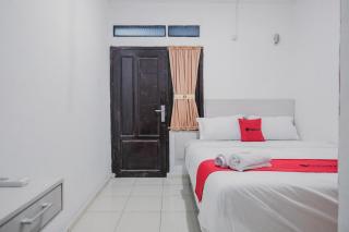 RedDoorz near Jalan Soeprapto Bengkulu - Bengkulu - 4