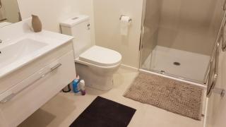 Aveen's Apartment 10mins from Airport - 7