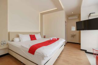 RedDoorz Plus near Millenium ICT Centre Medan 2 - Pulauberayan - 9