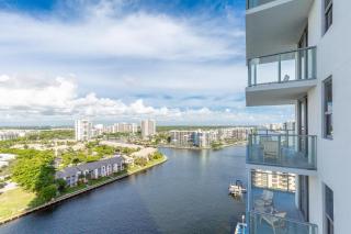 Luxury Family Rental three bedroom Hyde Beach House Resort Miami 22th floor - Hallandale Beach - 2