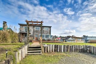 Coastal Retreat Deck, Ocean Views and Walk to Beach - Pacific Beach - 8