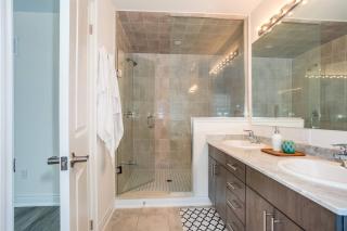 27 Snowbridge by Property Valet, 5 Mins to Blue - 4