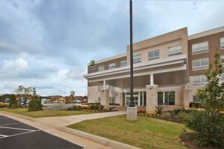 Holiday Inn Express and Suites South Hill by IHG - South Hill - 1