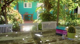 Pauline's Apartments - Palm-Eagle Beach - 4