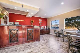 Econo Lodge Inn & Suites - Horn Lake - 4