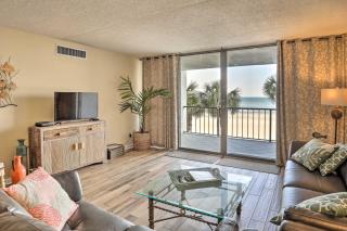 Chic Myrtle Beach Seaside Escape with Pool Access! - Myrtle Beach - 0