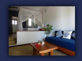 L'Hirondelle Self Catering Guest House - 7